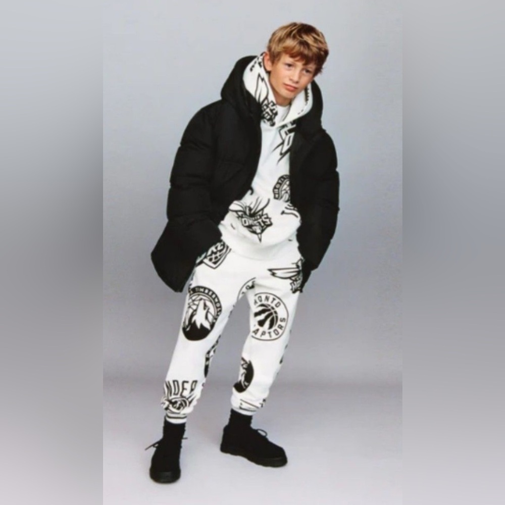 Zara Boys NBA All Over Print Hoodie White Black Size 8/9